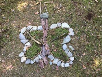 erdpyramiden-lercher-alm-huehnerspiel-18-08-1